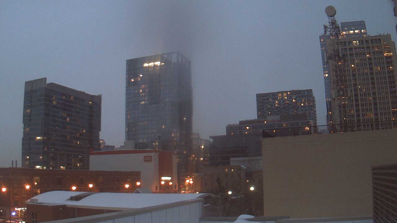 Thumbnail for current weather camera view from Old St Marys School in Chicago, Illinois