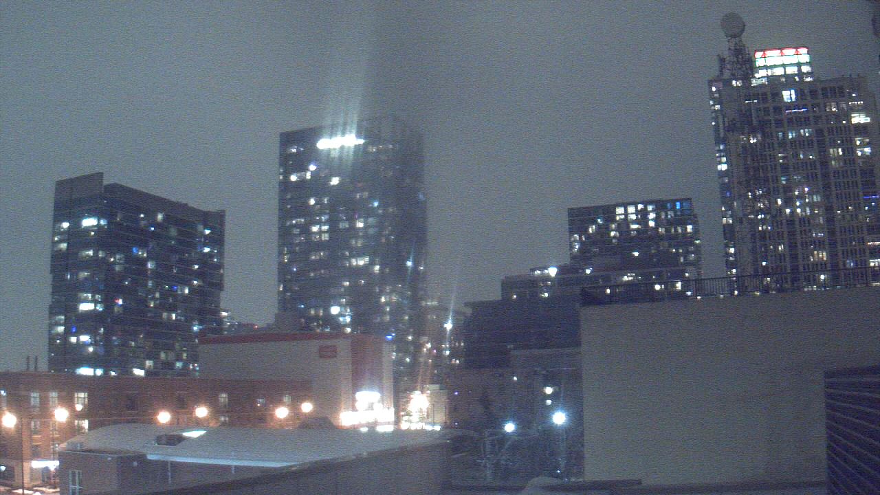 Thumbnail for current weather camera view from Old St Marys School in Chicago, Illinois