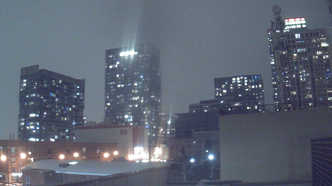 Thumbnail for current weather camera view from Old St Marys School in Chicago, Illinois