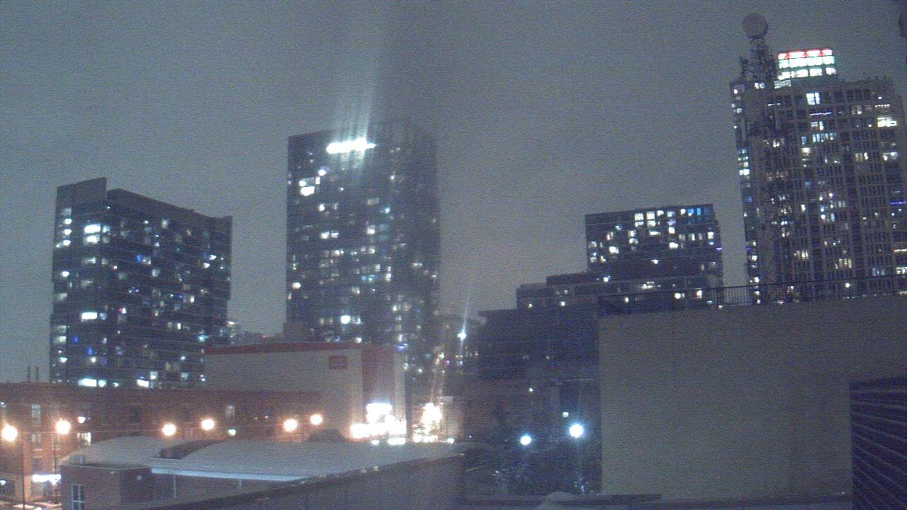 Thumbnail for current weather camera view from Old St Marys School in Chicago, Illinois
