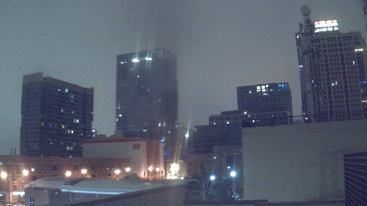 Thumbnail for current weather camera view from Old St Marys School in Chicago, Illinois