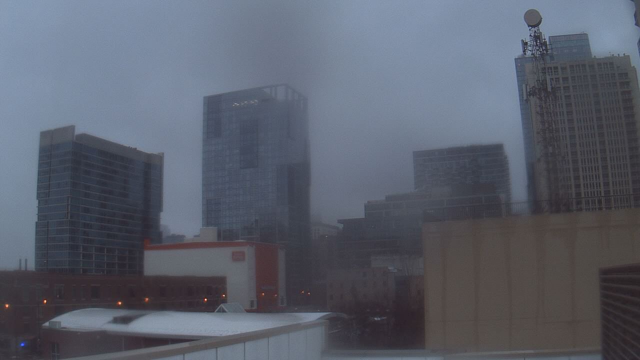 Thumbnail for current weather camera view from Old St Marys School in Chicago, Illinois