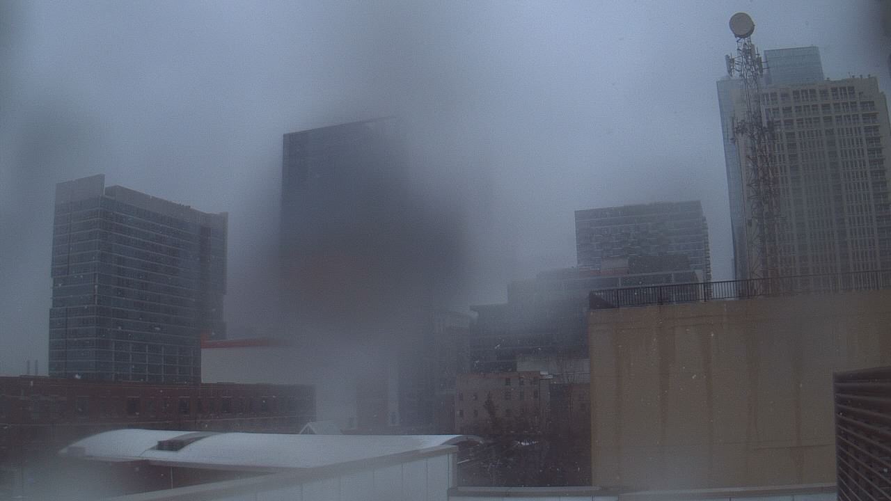 Thumbnail for current weather camera view from Old St Marys School in Chicago, Illinois