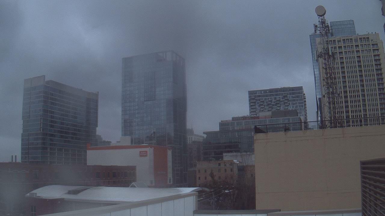 Thumbnail for current weather camera view from Old St Marys School in Chicago, Illinois