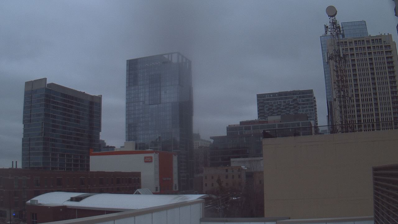 Thumbnail for current weather camera view from Old St Marys School in Chicago, Illinois