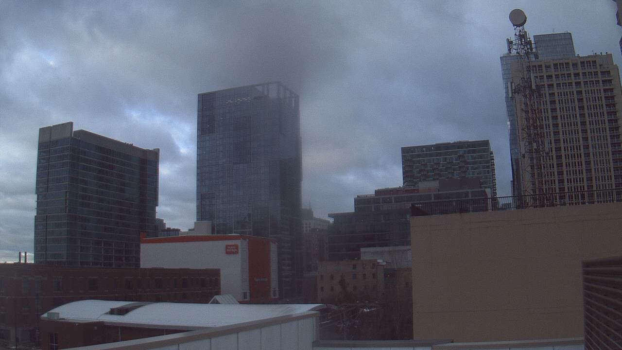 Thumbnail for current weather camera view from Old St Marys School in Chicago, Illinois