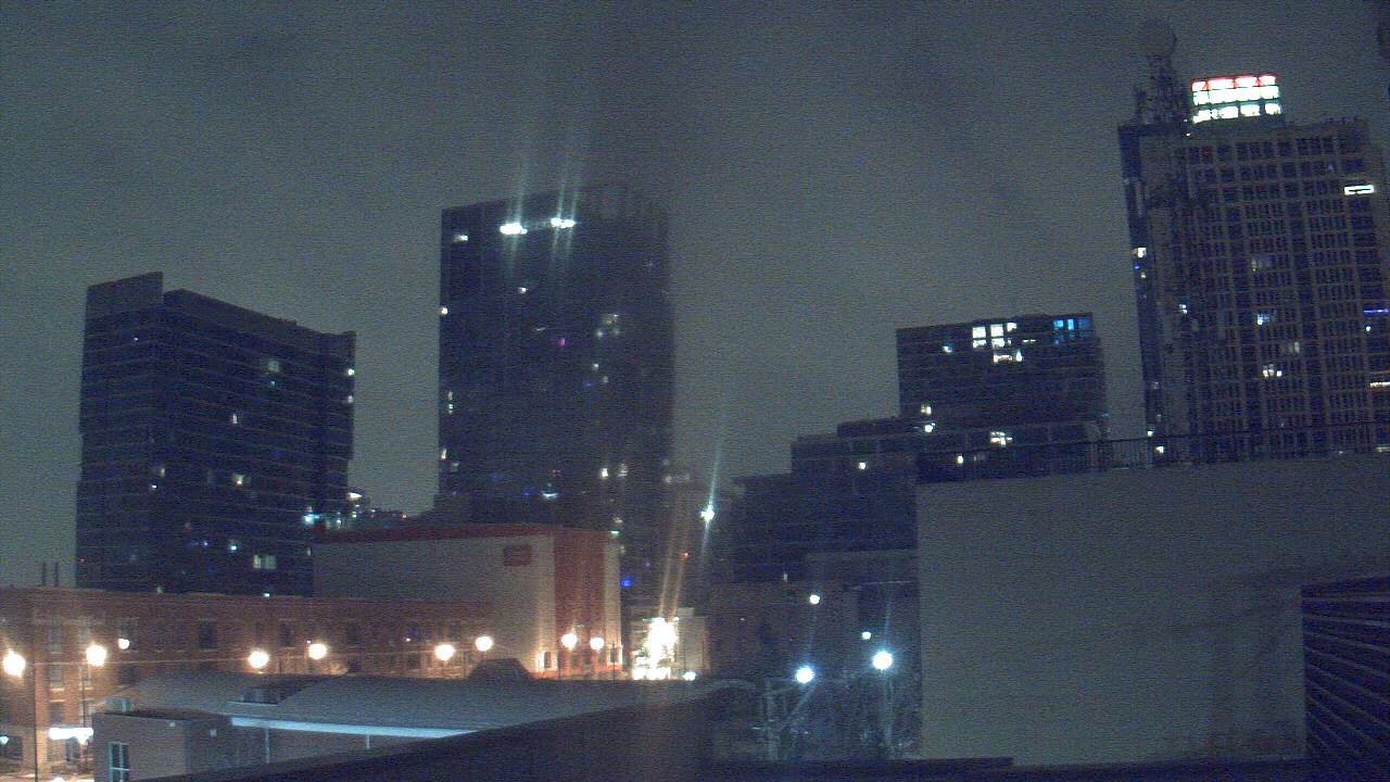 Thumbnail for current weather camera view from Old St Marys School in Chicago, Illinois