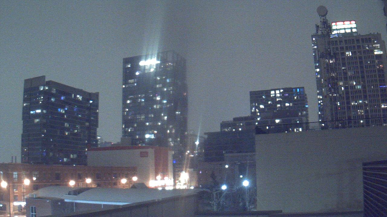 Thumbnail for current weather camera view from Old St Marys School in Chicago, Illinois