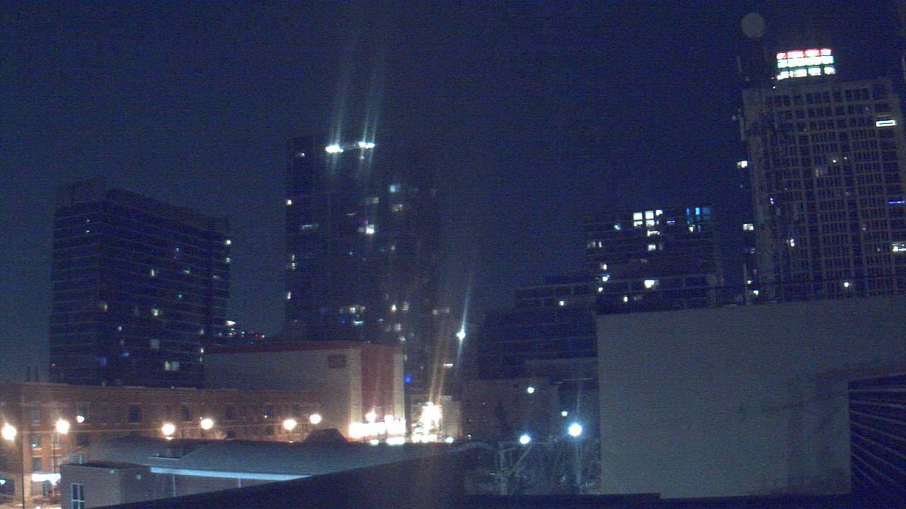 Thumbnail for current weather camera view from Old St Marys School in Chicago, Illinois