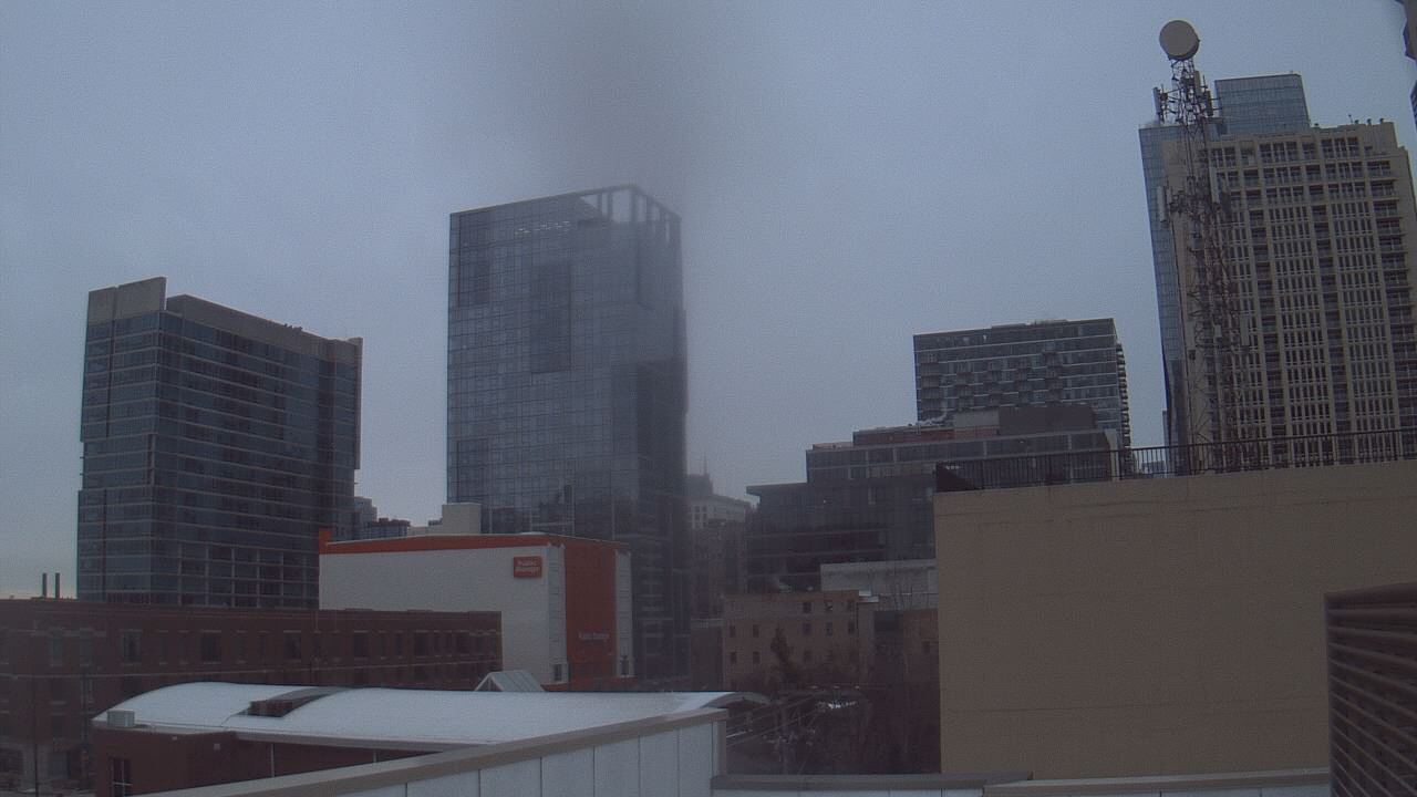 Thumbnail for current weather camera view from Old St Marys School in Chicago, Illinois