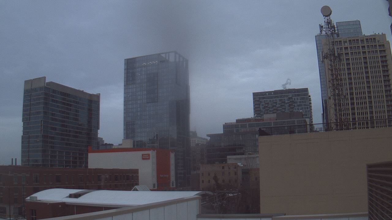 Thumbnail for current weather camera view from Old St Marys School in Chicago, Illinois