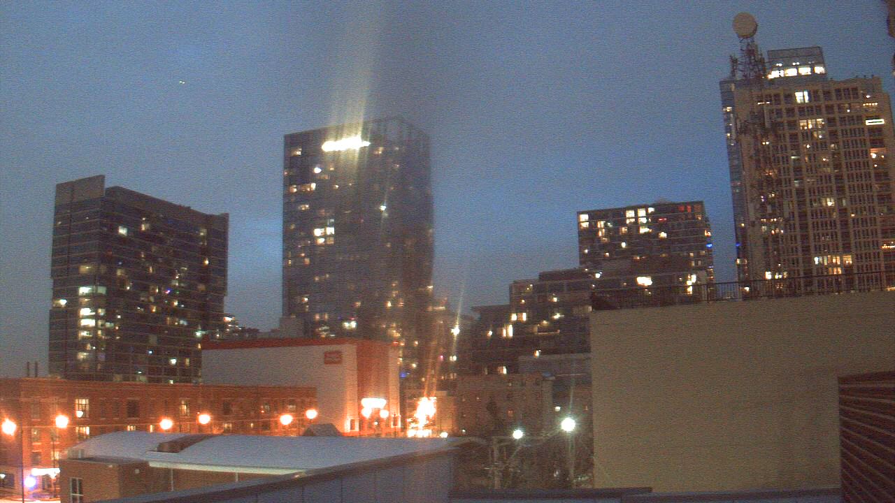 Thumbnail for current weather camera view from Old St Marys School in Chicago, Illinois