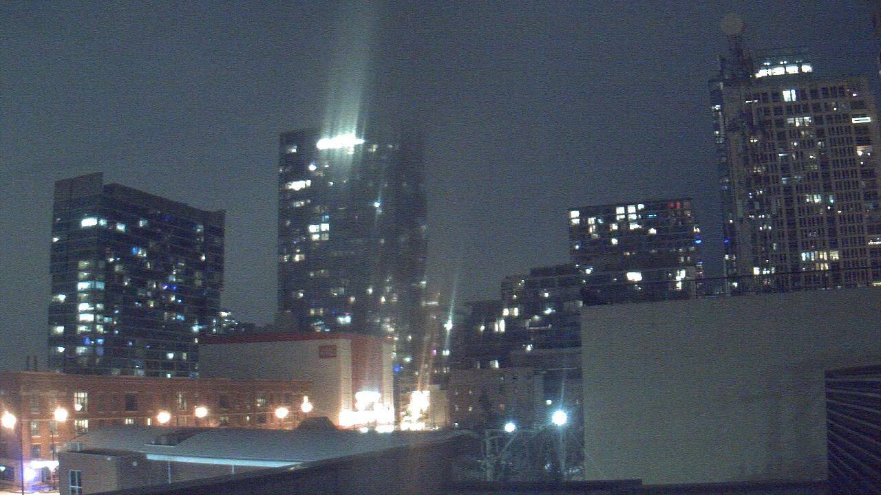 Thumbnail for current weather camera view from Old St Marys School in Chicago, Illinois