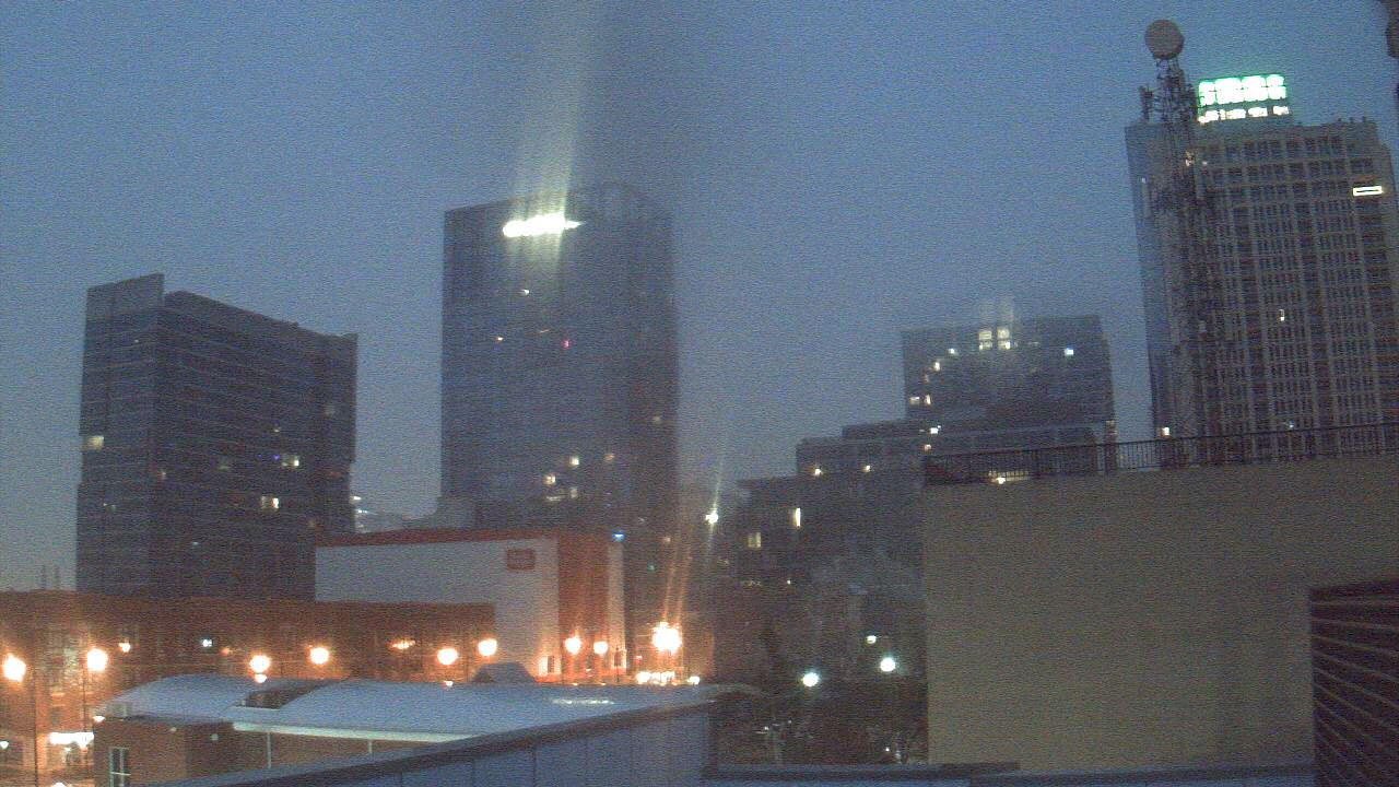 Thumbnail for current weather camera view from Old St Marys School in Chicago, Illinois