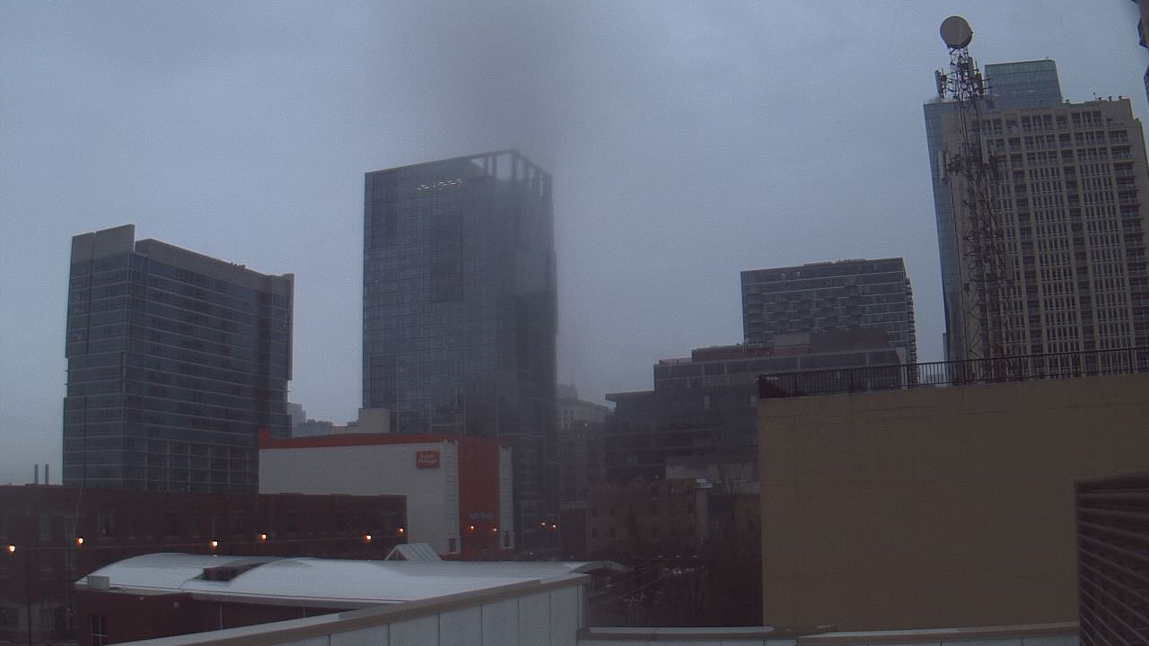 Thumbnail for current weather camera view from Old St Marys School in Chicago, Illinois