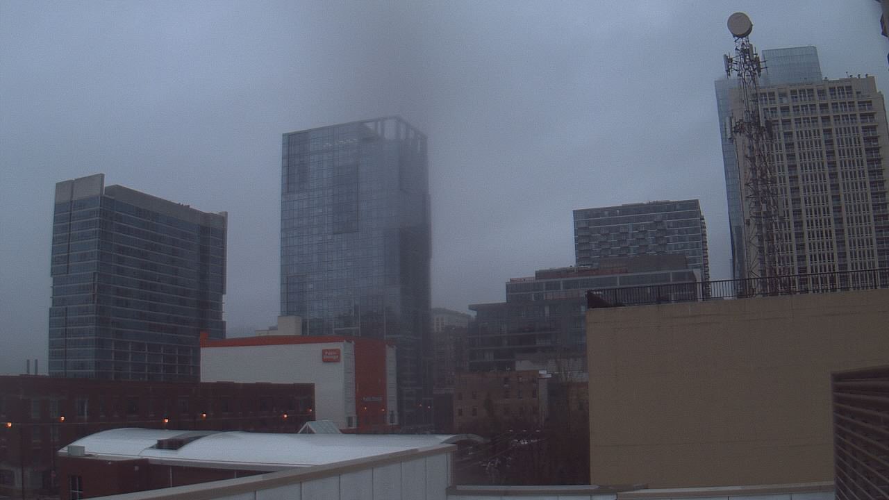 Thumbnail for current weather camera view from Old St Marys School in Chicago, Illinois