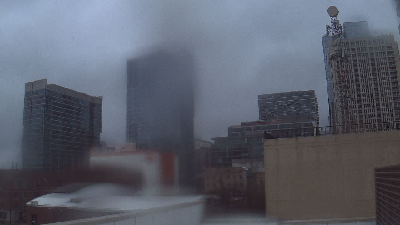 Thumbnail for current weather camera view from Old St Marys School in Chicago, Illinois