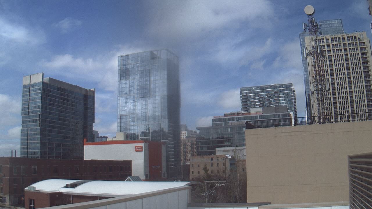 Thumbnail for current weather camera view from Old St Marys School in Chicago, Illinois