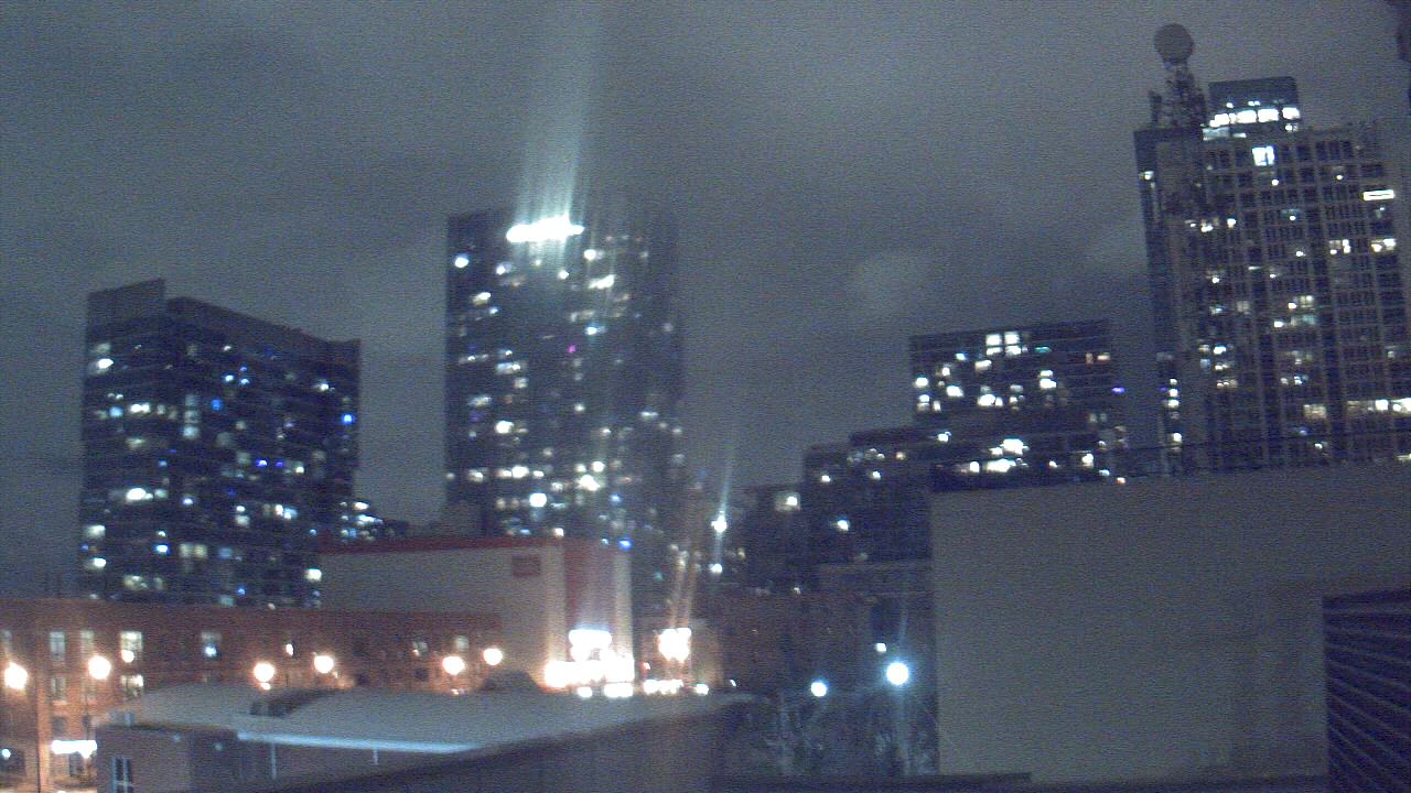 Thumbnail for current weather camera view from Old St Marys School in Chicago, Illinois