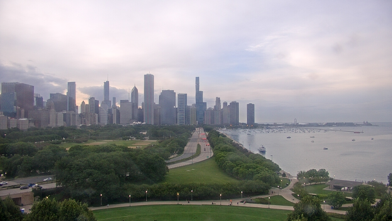 Thumbnail for current weather camera view from The Field Museum in Chicago, Illinois