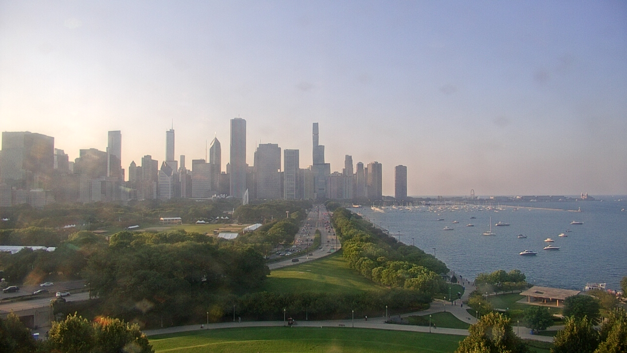 Thumbnail for current weather camera view from The Field Museum in Chicago, Illinois