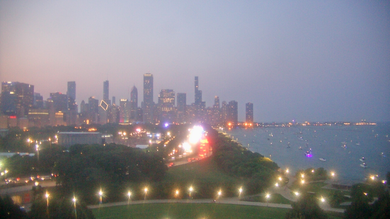 Thumbnail for current weather camera view from The Field Museum in Chicago, Illinois