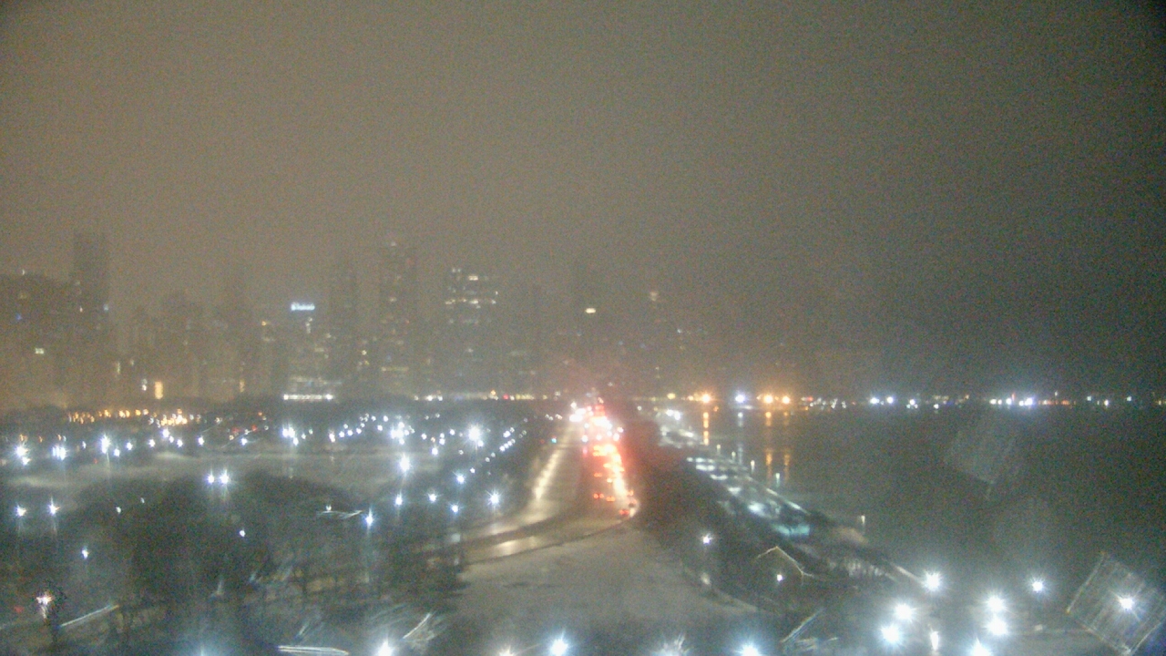 Thumbnail for current weather camera view from The Field Museum in Chicago, Illinois