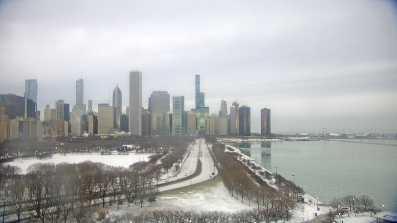 Thumbnail for current weather camera view from The Field Museum in Chicago, Illinois