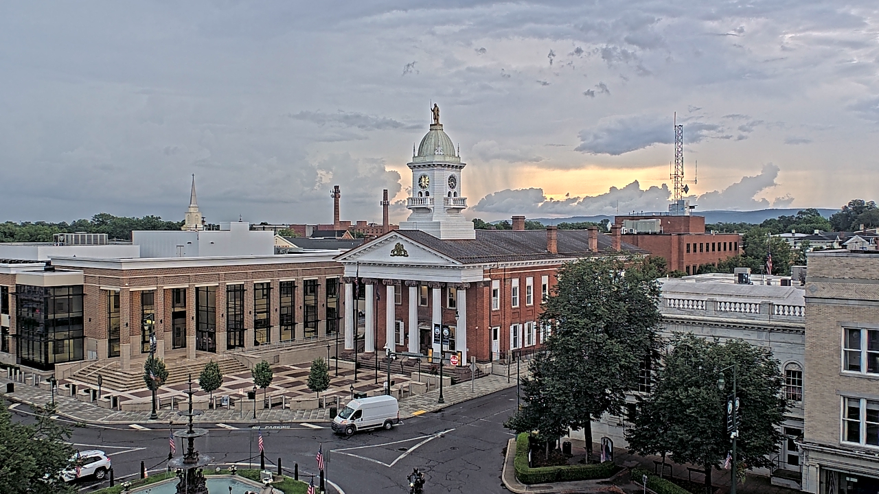 Thumbnail for current weather camera view from Franklin County 11-30 Visitors Center in Chambersburg, Pennsylvania