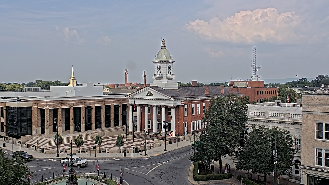 Thumbnail for current weather camera view from Franklin County 11-30 Visitors Center in Chambersburg, Pennsylvania