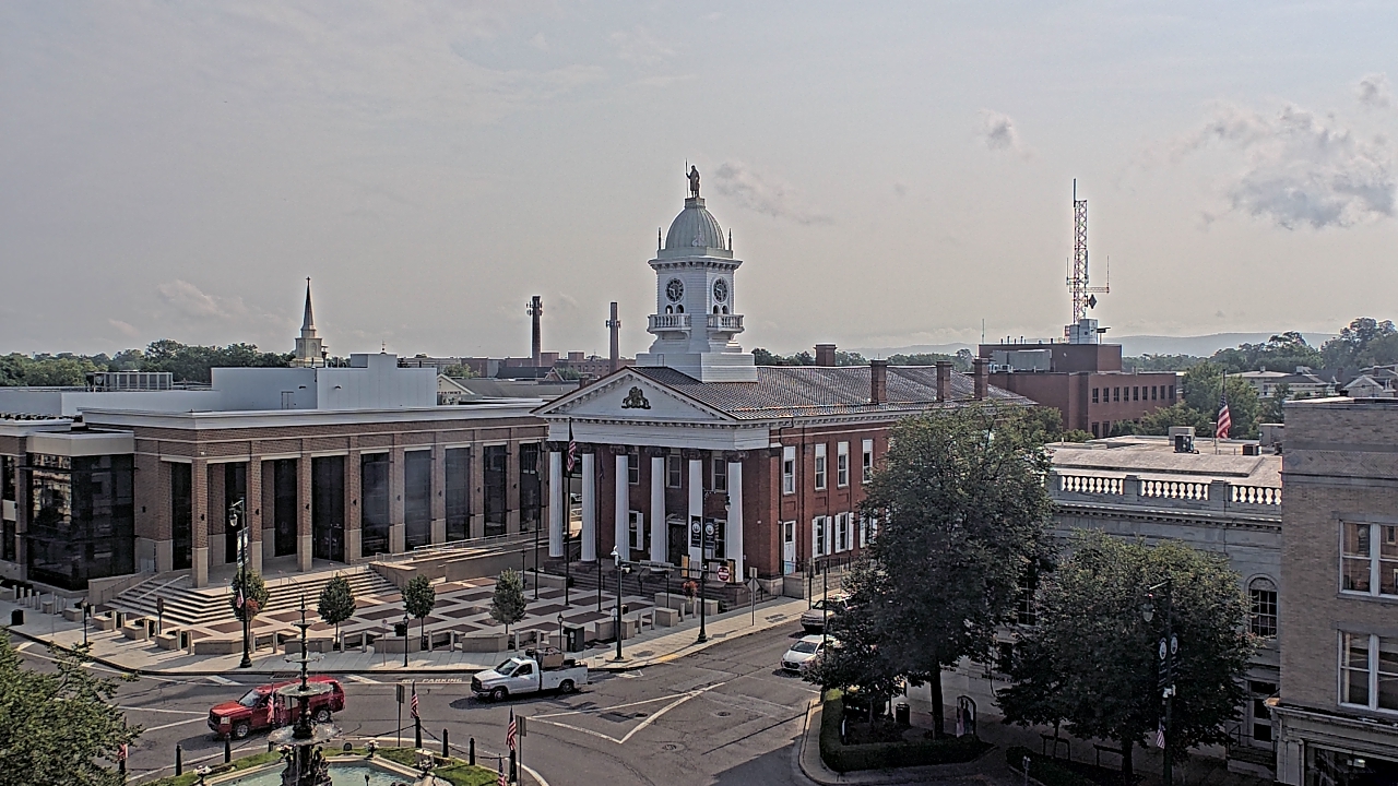 Thumbnail for current weather camera view from Franklin County 11-30 Visitors Center in Chambersburg, Pennsylvania