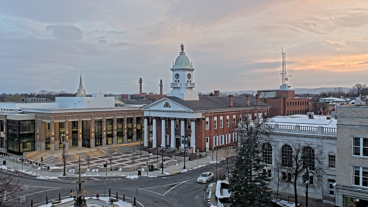 Thumbnail for current weather camera view from Franklin County 11-30 Visitors Center in Chambersburg, Pennsylvania