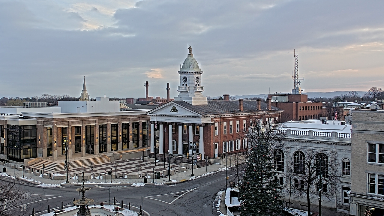 Thumbnail for current weather camera view from Franklin County 11-30 Visitors Center in Chambersburg, Pennsylvania