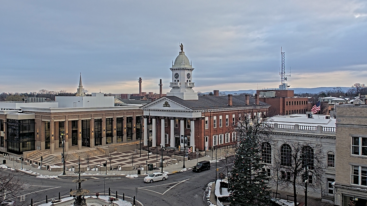 Thumbnail for current weather camera view from Franklin County 11-30 Visitors Center in Chambersburg, Pennsylvania