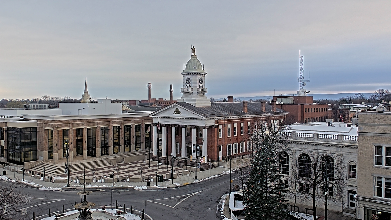 Thumbnail for current weather camera view from Franklin County 11-30 Visitors Center in Chambersburg, Pennsylvania