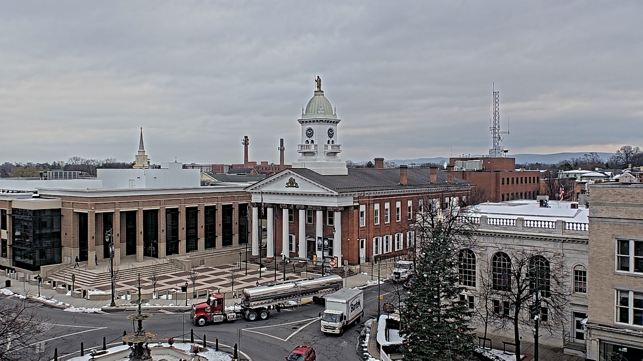 Thumbnail for current weather camera view from Franklin County 11-30 Visitors Center in Chambersburg, Pennsylvania