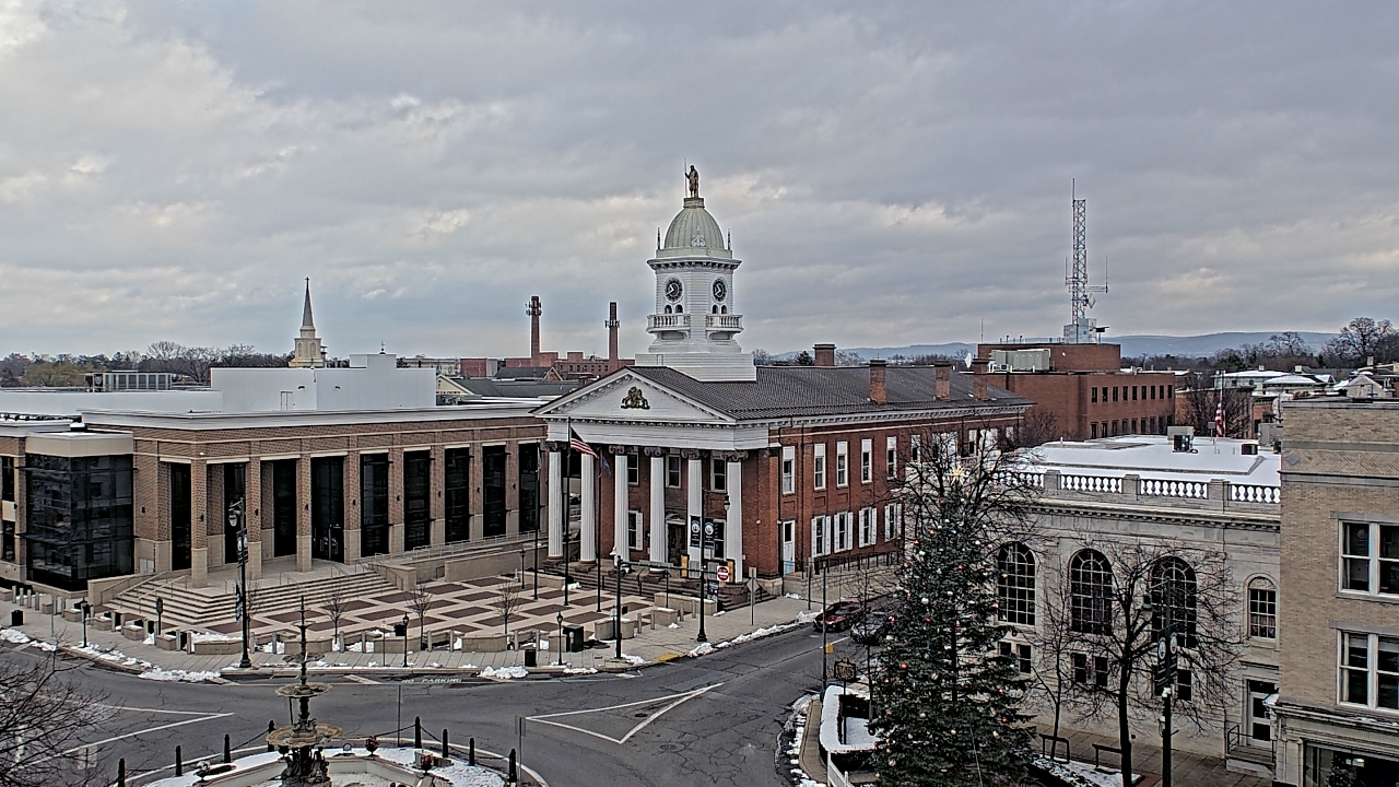 Thumbnail for current weather camera view from Franklin County 11-30 Visitors Center in Chambersburg, Pennsylvania