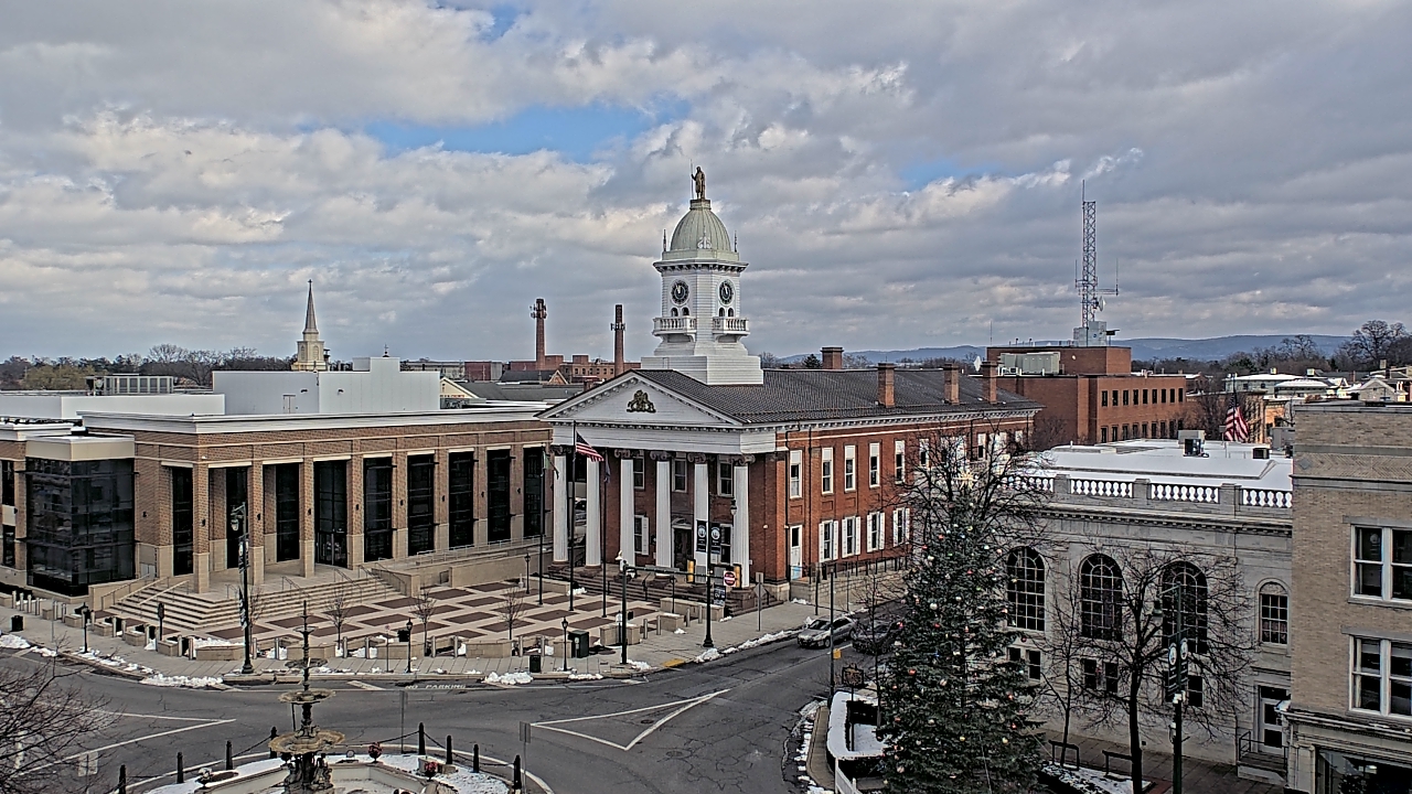 Thumbnail for current weather camera view from Franklin County 11-30 Visitors Center in Chambersburg, Pennsylvania