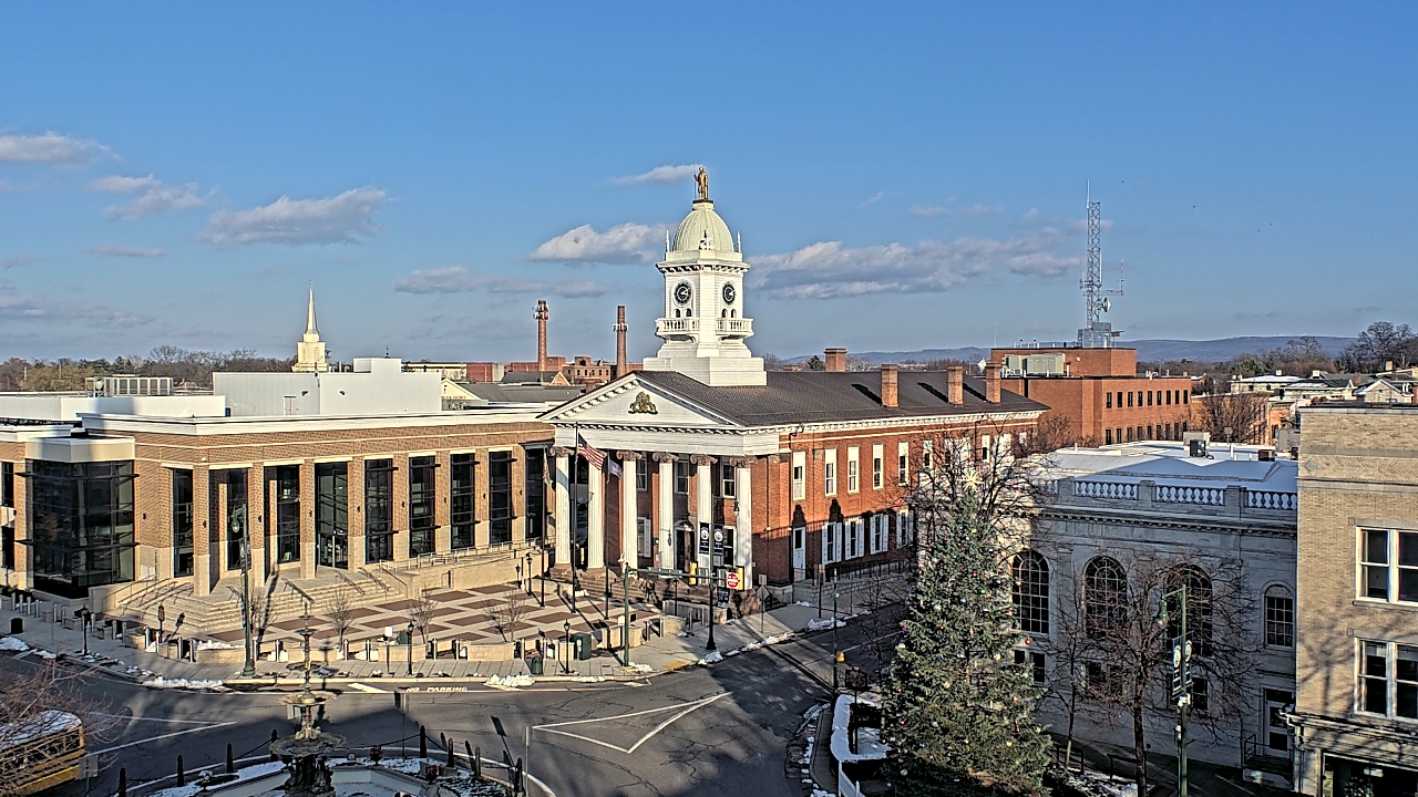 Thumbnail for current weather camera view from Franklin County 11-30 Visitors Center in Chambersburg, Pennsylvania