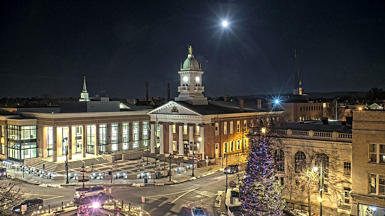 Thumbnail for current weather camera view from Franklin County 11-30 Visitors Center in Chambersburg, Pennsylvania