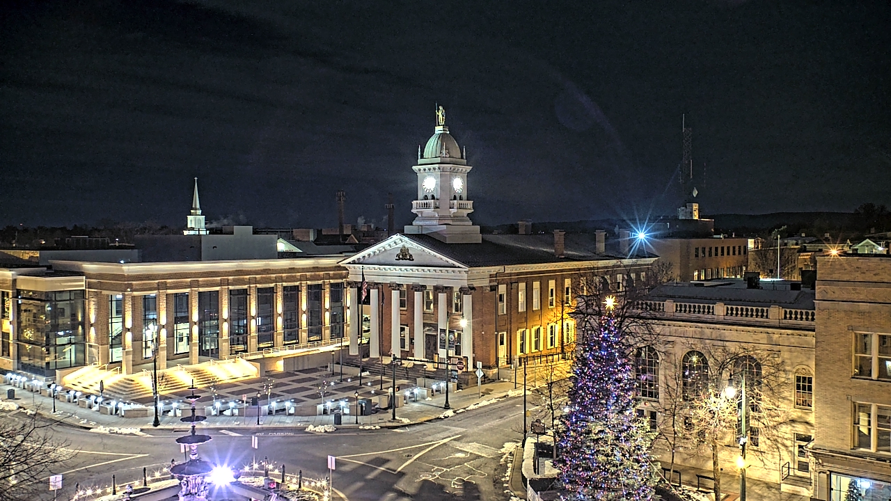 Thumbnail for current weather camera view from Franklin County 11-30 Visitors Center in Chambersburg, Pennsylvania