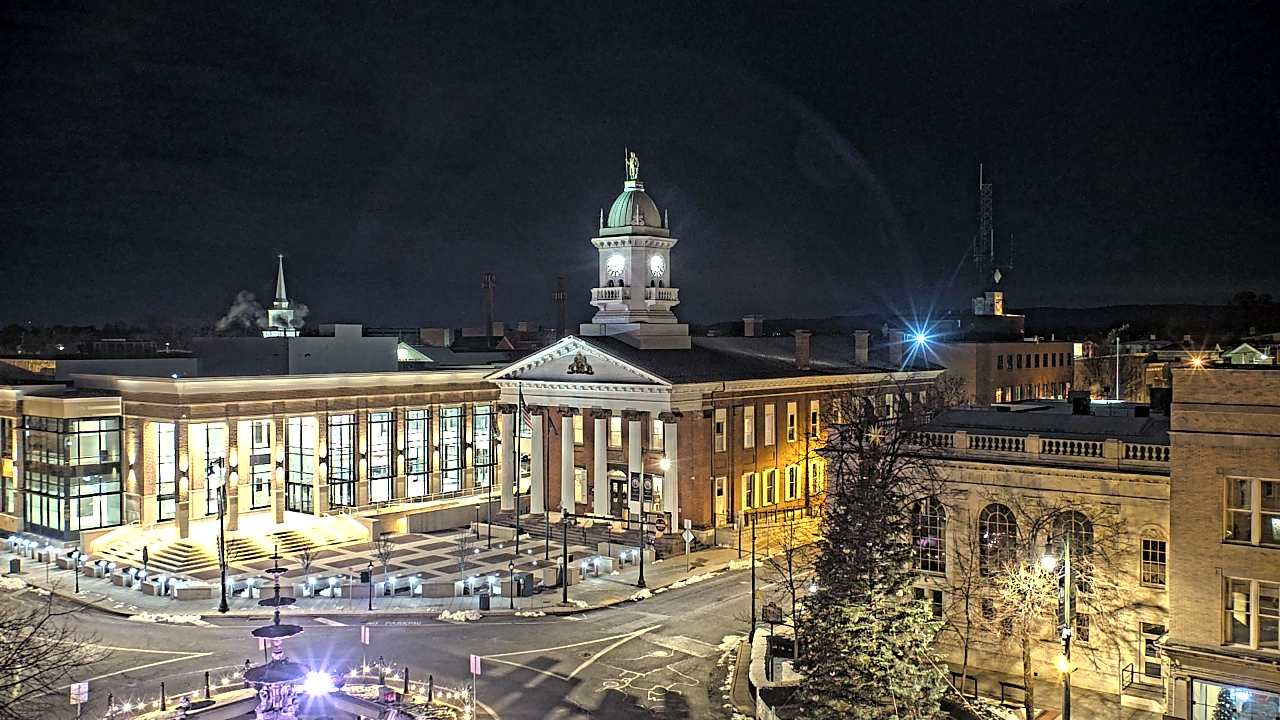 Thumbnail for current weather camera view from Franklin County 11-30 Visitors Center in Chambersburg, Pennsylvania