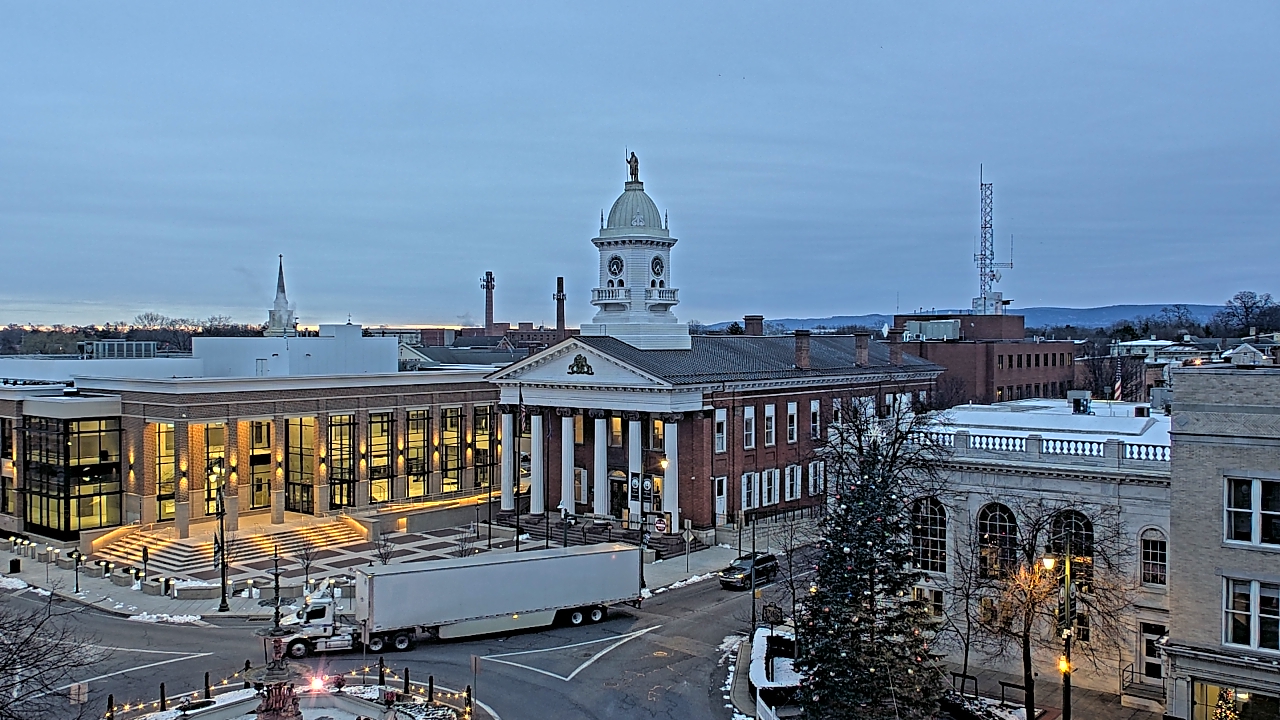 Thumbnail for current weather camera view from Franklin County 11-30 Visitors Center in Chambersburg, Pennsylvania