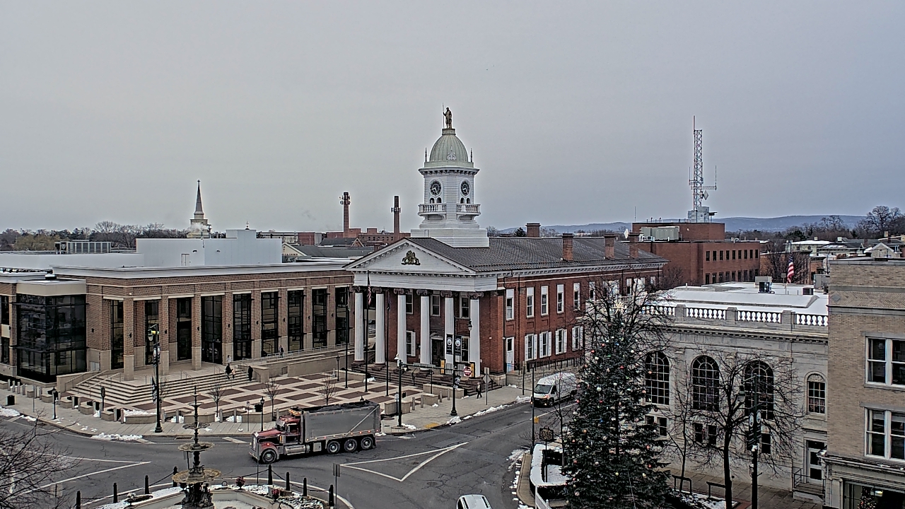 Thumbnail for current weather camera view from Franklin County 11-30 Visitors Center in Chambersburg, Pennsylvania