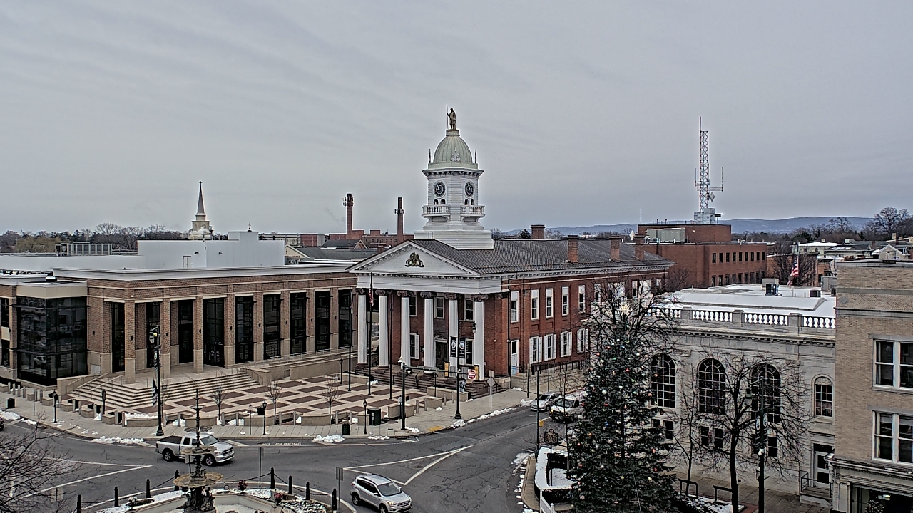 Thumbnail for current weather camera view from Franklin County 11-30 Visitors Center in Chambersburg, Pennsylvania