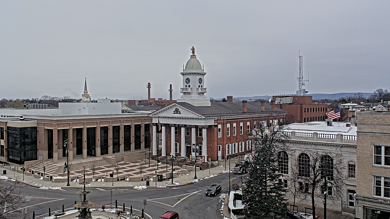 Thumbnail for current weather camera view from Franklin County 11-30 Visitors Center in Chambersburg, Pennsylvania