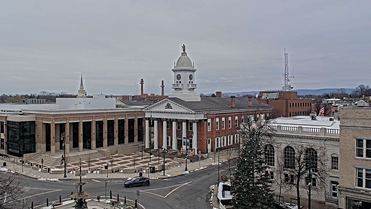 Thumbnail for current weather camera view from Franklin County 11-30 Visitors Center in Chambersburg, Pennsylvania