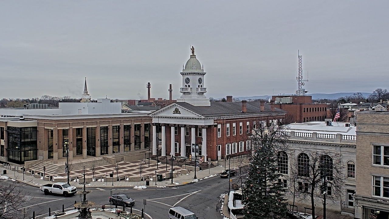 Thumbnail for current weather camera view from Franklin County 11-30 Visitors Center in Chambersburg, Pennsylvania