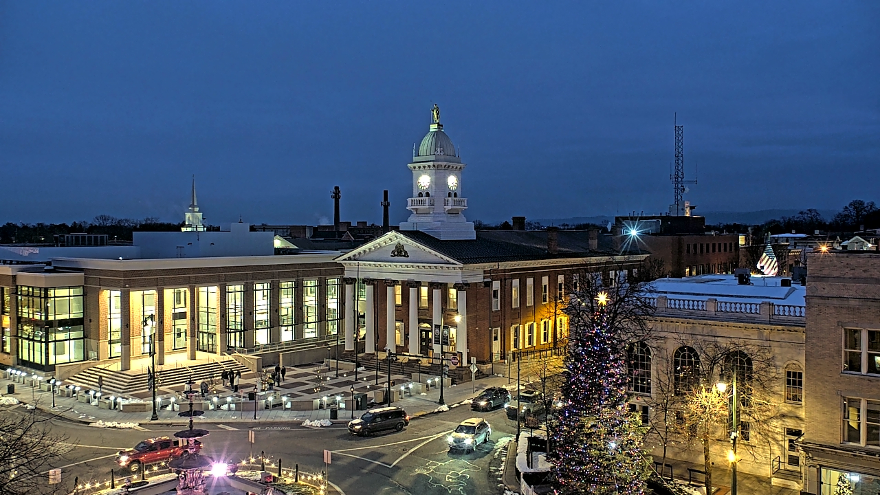 Thumbnail for current weather camera view from Franklin County 11-30 Visitors Center in Chambersburg, Pennsylvania