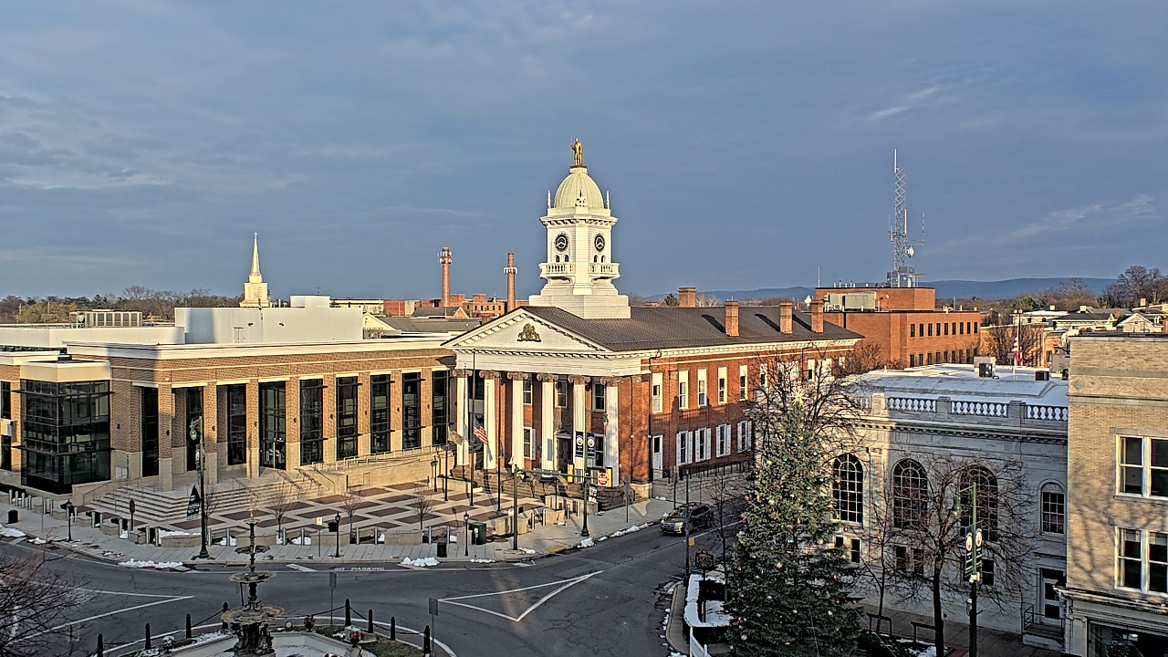 Thumbnail for current weather camera view from Franklin County 11-30 Visitors Center in Chambersburg, Pennsylvania